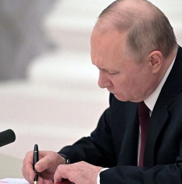 Putin, "Dost Olmayan Ülkeler" için Çifte Vergilendirme Anlaşmalarını İptal Ediyor 4 Vladimir Putin