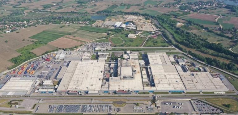 Toyota Türkiye, Planlı Bakım için Üretimi Durduruyor ve Hibrit Devrimine İmza Atıyor! 1 Toyota Türkiye Fabrikası
