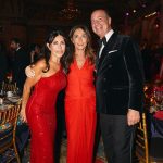 Amerikan Türk Cemiyeti, New York'ta Türkiye Cumhuriyeti'nin 100. Yılını Muhteşem Bir Gala ile Kutladı 1 Suzan Sabancı, Çiğdem Erkman, Rick Salvino