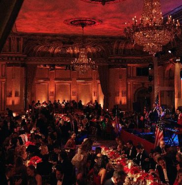Amerikan Türk Cemiyeti, New York'ta Türkiye Cumhuriyeti'nin 100. Yılını Muhteşem Bir Gala ile Kutladı 18 Amerikan Türk Cemiyeti’nden New York’ta unutulmayacak Yüzüncü Yıl kutlaması