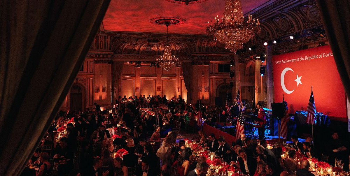 Amerikan Türk Cemiyeti, New York'ta Türkiye Cumhuriyeti'nin 100. Yılını Muhteşem Bir Gala ile Kutladı 6 Amerikan Türk Cemiyeti’nden New York’ta unutulmayacak Yüzüncü Yıl kutlaması