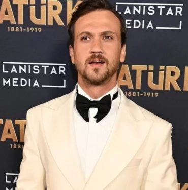 Hollywood'da Türk İzleri: "Atatürk" Filmi Amerika'da Sahne Aldı 10 Aras Bulut İynemli