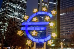 Avrupa Merkez Bankası Başkanı Lagarde'dan Euro Bölgesi Ekonomisi İçin Kritik Uyarılar 5 Euro Enflasyon