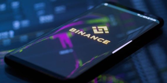 Binance, 5 Yeni Altcoin’i Listeye Eklerken, 15 Coin’i Ruble Paritesinden Çıkarıyor