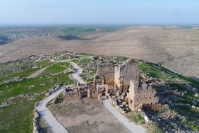 Diyarbakır'daki Tarihi Harikada Büyük Keşif: Zerzevan Kalesi'nin 1900 Yıllık Sırları Gün Yüzüne Çıkıyor 1 Zerzevan Kalesi, Diyarbakır