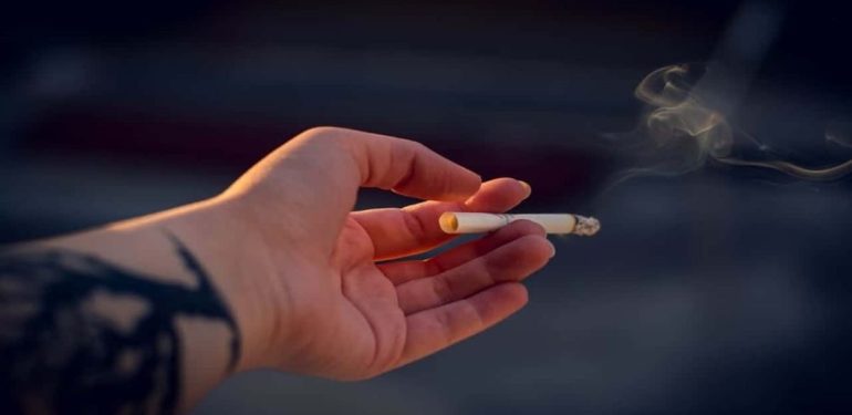 Genetik Bağlantı Açığa Çıktı: Şizofreni Hastaları Sigara Bağımlılığına Daha Yatkın Olabilir 1 Sigara içen şizofren hastası