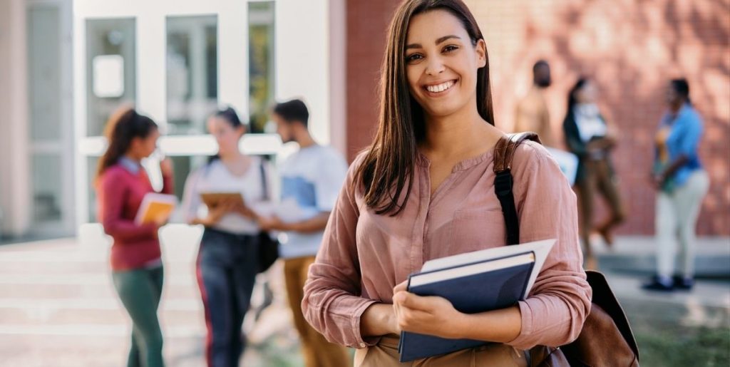 Online İngilizce eğitim platformu Preply, öğrenci dostu şehirlere mercek tuttu (2023) 1 Öğrenci