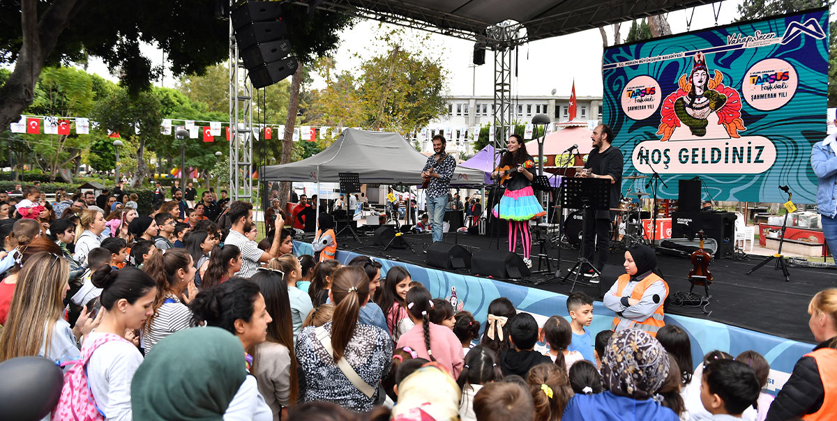 Tarsus Uluslararası Festivali'nde Sanatın ve Lezzetin Buluşması: Usta Sanatçılar ve Şefler Şehri Büyüledi 2 Tarsus Festivali
