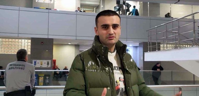 Ünlü İşletmeci CZN Burak, Kentsel Sit Alanında İzinsiz İnşaat Davasında Hakim Karşısında 6 CZN Burak