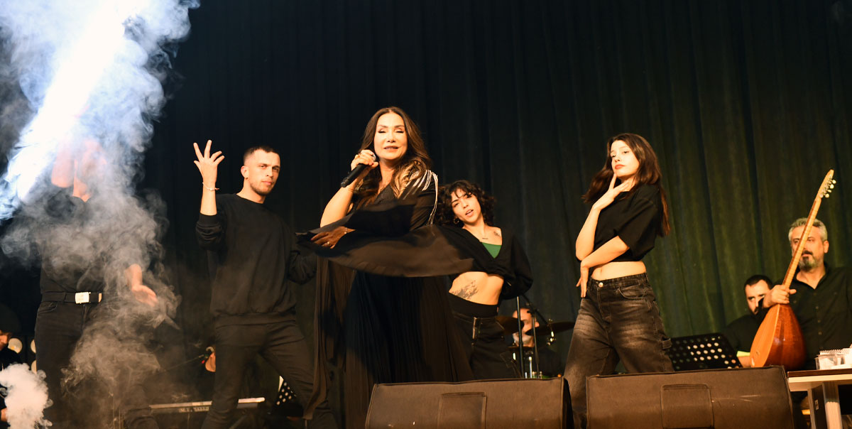 Esenyurt'ta Kardeş Kültürler Festivali: Doğu Anadolu Gecesi Coşkusu 2 Esenyurt'ta Kardeş Kültürler Festivali