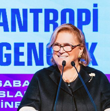 Güler Sabancı: Gençlerin Filantropiye Katılımı Önemli! 3 Güler Sabancı