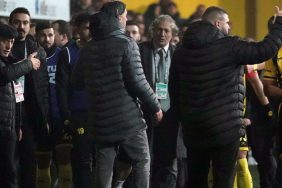 İstanbulspor Başkanı, Takımı Sahadan Çekti: "Bedeli Ne Olursa Olsun" 5 İstanbulspor Başkanı, Takımı Sahadan Çekti