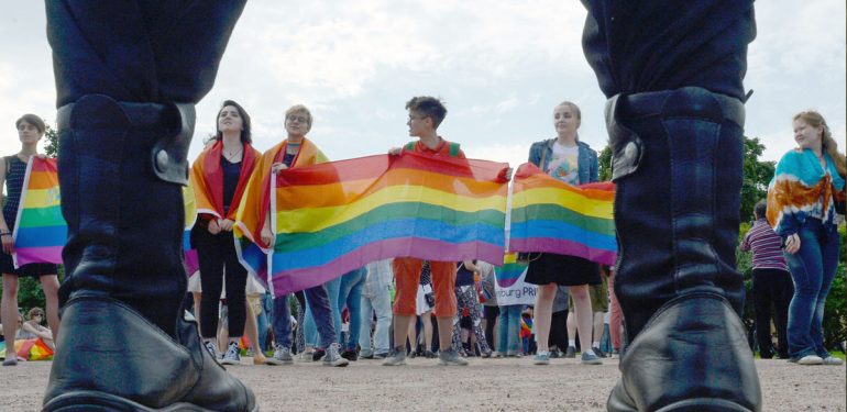 Rusya, LGBT Faaliyetlerini Yasakladı: Yüksek Mahkeme Kararı ve Etkileri 1 Rusya'da LGBT yasaklanması
