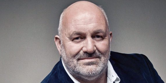 AWS, 2024 Teknoloji Öngörülerini Açıkladı: Üretken Yapay Zeka, FemTech ve Eğitimde Devrim!