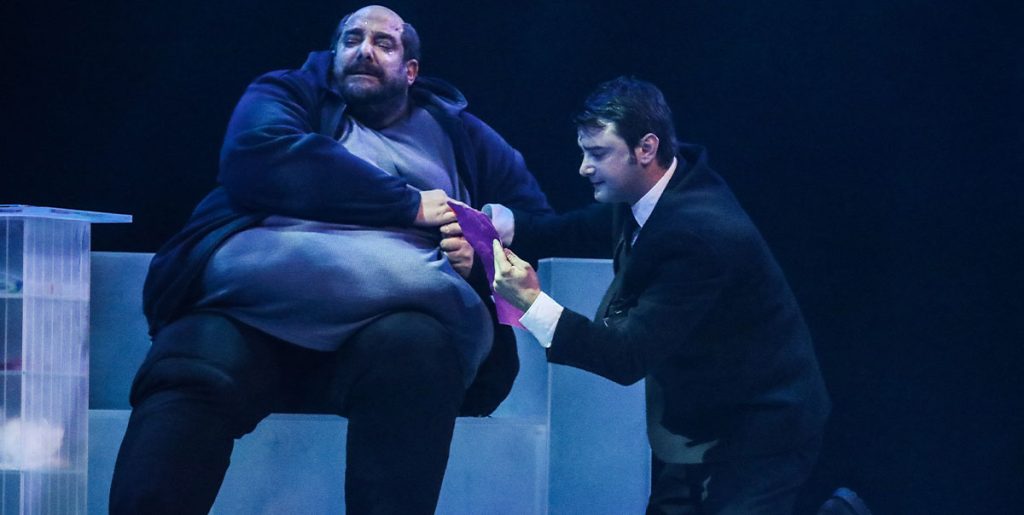 Enis Arıkan, Balina Tiyatro Oyunu