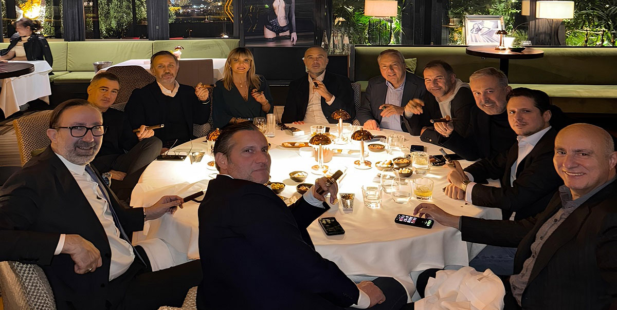 Bosphorus Cigar Club, İş ve Sanat Dünyasının Seçkin İsimlerini Buluşturdu 2 Bosphorus Cigar Club