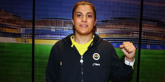 Fenerbahçe, Olimpiyat ve Dünya Şampiyonu Boksör Busenaz Sürmeneli’yi Kadrosuna Kattı