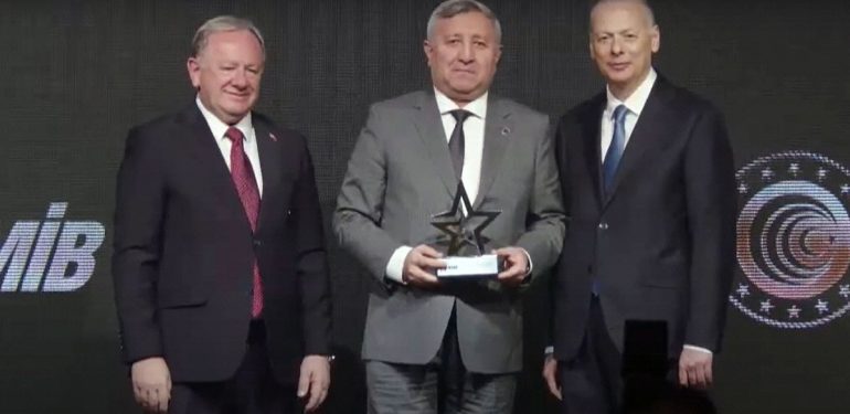World Medicine’den İhracatta Üstün Başarı: Üst Üste İhracat Şampiyonluğu 6 World Medicine Ödül