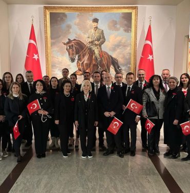 OPET, Dünya Kadınlar Günü’nde Anıtkabir’i Ziyaret Etti 5 OPET, Dünya Kadınlar Günü Anıtkabir Ziyareti