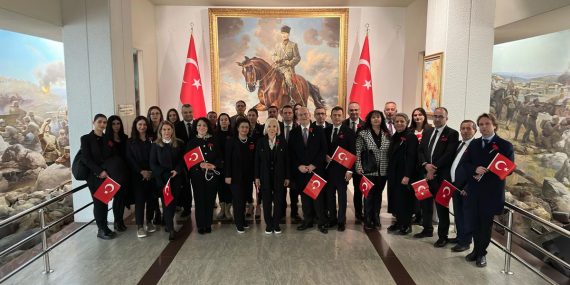 OPET, Dünya Kadınlar Günü’nde Anıtkabir’i Ziyaret Etti