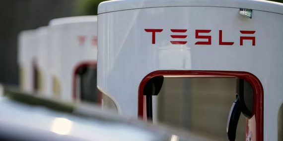 Tesla’nın Kâr Marjında Düşüş Beklentisi: Belirsizlikler ve Yeni Stratejiler
