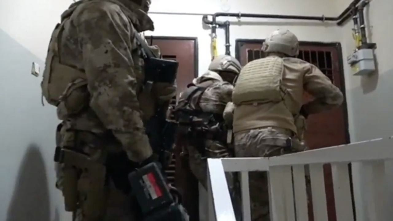 700 Kilogram Uyuşturucu Ele Geçirildi, 366 Zanlı Yakalandı 2 700-kilogram-uyusturucu-ele-gecirildi-366-zanli-yakalandi-Gw8MVOQY.jpg