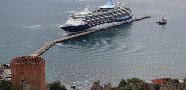 Alanya Limanı'na Bahamalı Kruvaziyer Geldi 1 alanya-limanina-bahamali-kruvaziyer-geldi-AFtzfb3r.jpg