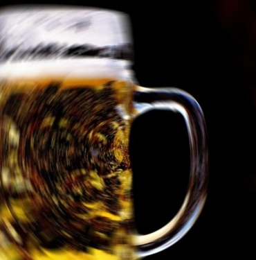 Alkol Ürünlerine Zam Geliyor 4 alkol-urunlerine-zam-geliyor-ClfANMhy.jpg