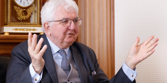 AMB Şahin Üyesi Holzmann’dan Faiz Kararı Uyarısı