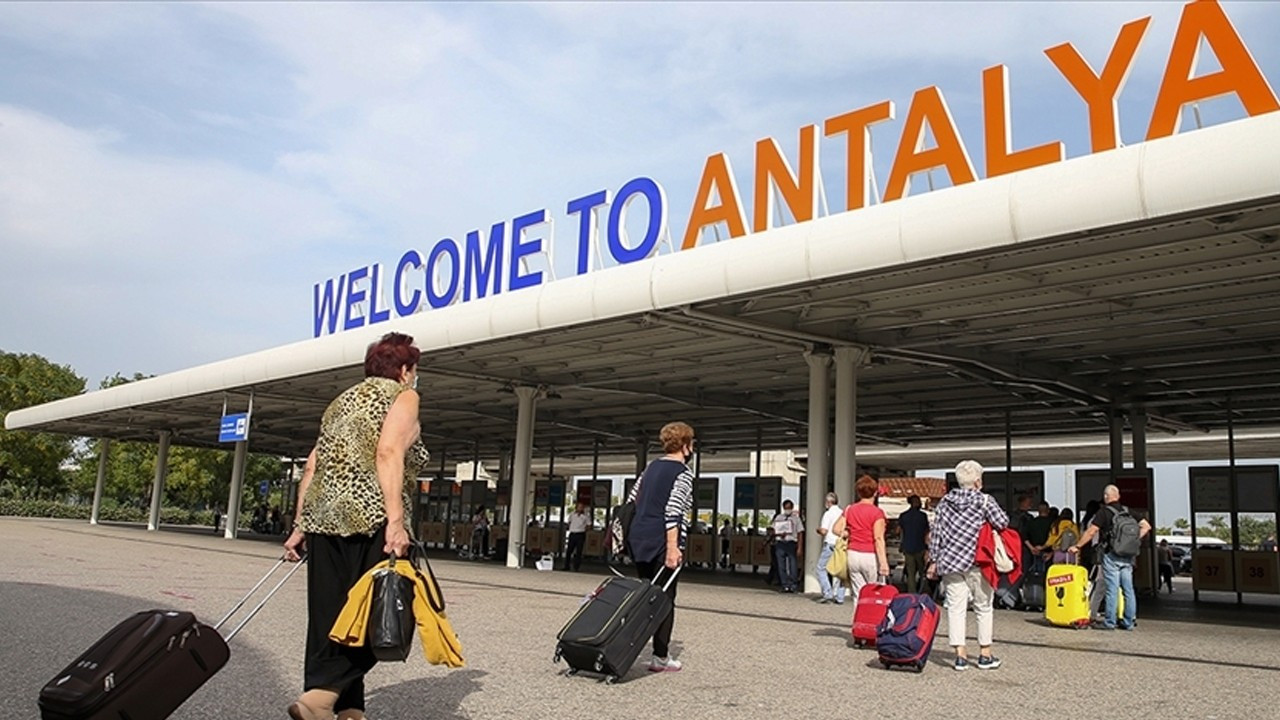 Antalya Turizminde Yükselen Değer: 5 Yıldızlı Oteller 2 antalya-turizminde-yukselen-deger-5-yildizli-oteller-b1DQaUcv.jpg