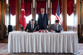 Bakan Bayraktar'dan LNG Ticareti Anlaşması Açıklaması 2 bakan-bayraktardan-lng-ticareti-anlasmasi-aciklamasi-jeLXMlIC.jpg