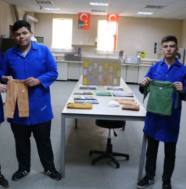 Çerkezköy Tekstil Lisesi Öğrencilerinden Çevre Dostu Doğal Boya Projesi 5 cerkezkoy-tekstil-lisesi-ogrencilerinden-cevre-dostu-dogal-boya-projesi-KLTKj74I.png