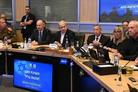 İsrail Hayom Gazetesi: Savaş Kabinesi Toplanıyor 10 israil-hayom-gazetesi-savas-kabinesi-toplaniyor-MSB5HwgC.jpg