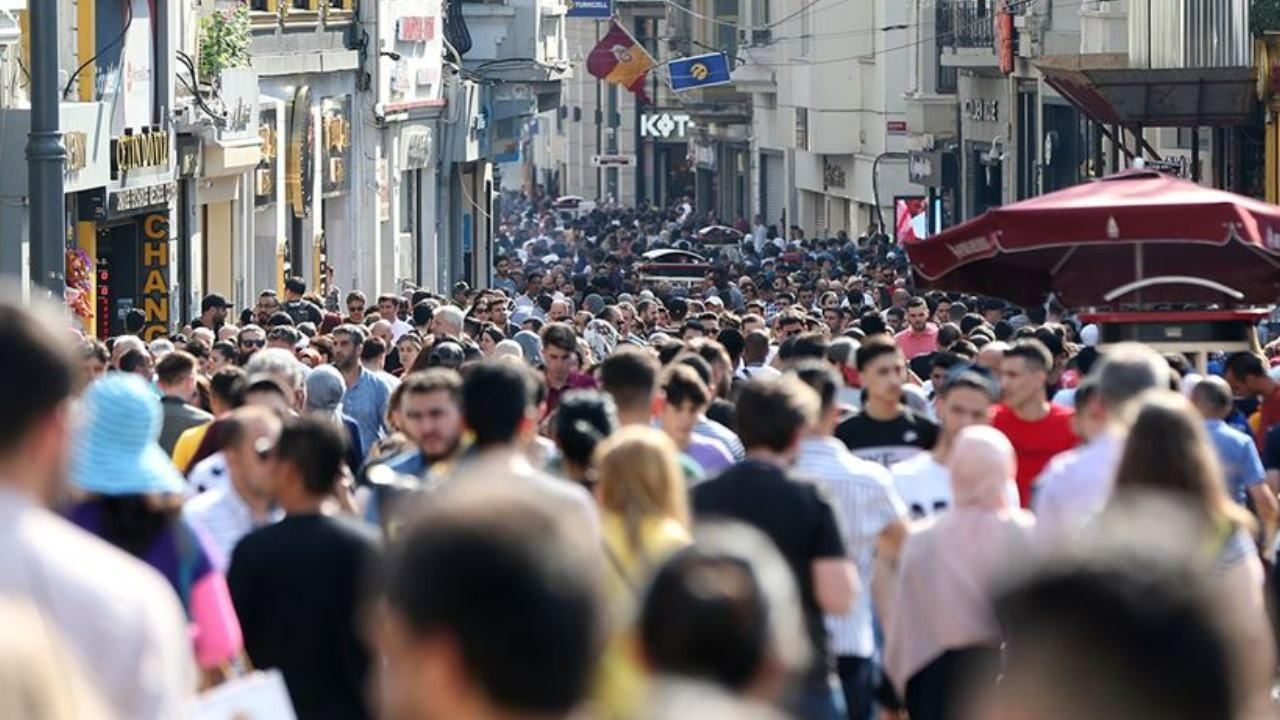 İşsizlik Verileri Mart Ayında Azaldı 2 issizlik-verileri-mart-ayinda-azaldi-LMJB4kt1.jpg