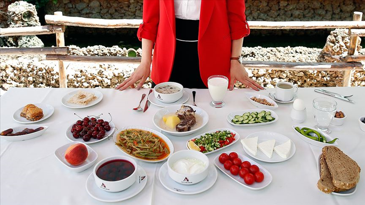 Kadınların Genel Sağlığı İçin Beslenme Önerileri 2 kadinlarin-genel-sagligi-icin-beslenme-onerileri-ddcNnbNi.png