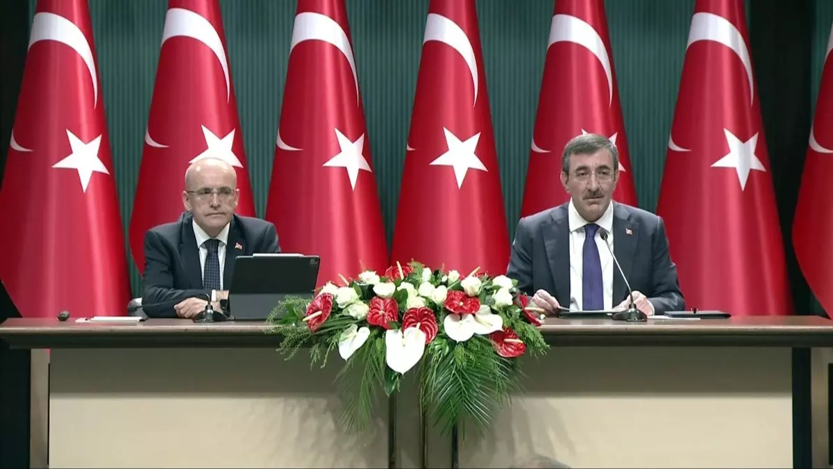 Cumhurbaşkanlığı Külliyesi'nde Tasarruf ve Verimlilik Paketi Açıklandı 2 kamuda-tasarruf-ve-veriml-421_2-41