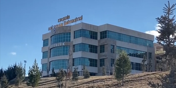 Kırşehir Tanıtım Fuarında Üniversiteler Gençlere Kariyer Tavsiyelerinde Bulundu