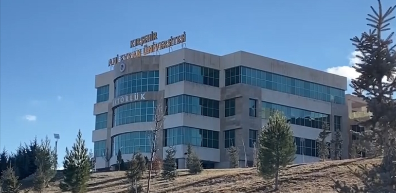 Kırşehir Tanıtım Fuarında Üniversiteler Gençlere Kariyer Tavsiyelerinde Bulundu 6 kirsehir-tanitim-fuarinda-universiteler-genclere-kariyer-tavsiyelerinde-bulundu-MmiKq2GE.png