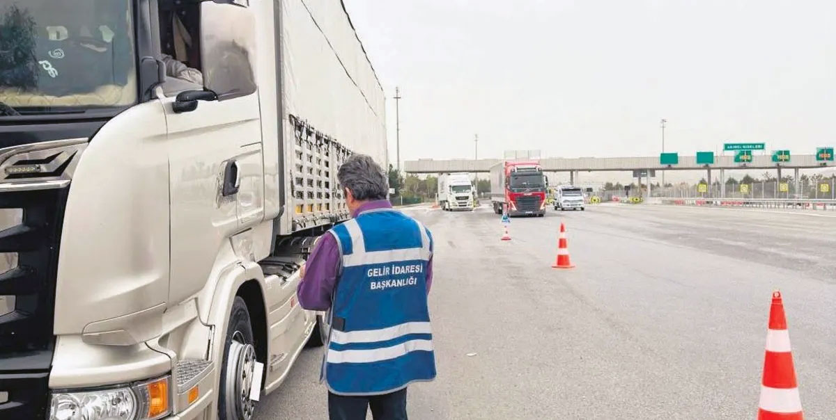 Maliye Bakanlığı'ndan Sıkı Yol Denetimleri: 4 Günde 29 Milyon TL Ceza 2 Maliye Yol Denetimleri