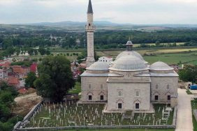 Muradiye Camisi'nin Çinileri ve Kalem İşleri Özenle Korunuyor 5 Muradiye Camisi