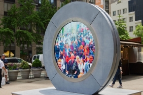 Portal Sanat Eseri: New York ile Dublin'i Birleştiriyor 4 portal-sanat-eseri-new-york-ile-dublini-birlestiriyor-xgDtWGCn.jpg