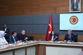 TBMM Dijital Mecralar Komisyonu Toplantısı: Dijital Telif ve Sosyal Medya Platformları Gündemde 15 tbmm-dijital-mecralar-komisyonu-toplantisi-dijital-telif-ve-sosyal-medya-platformlari-gundemde-CL796q2C.jpg