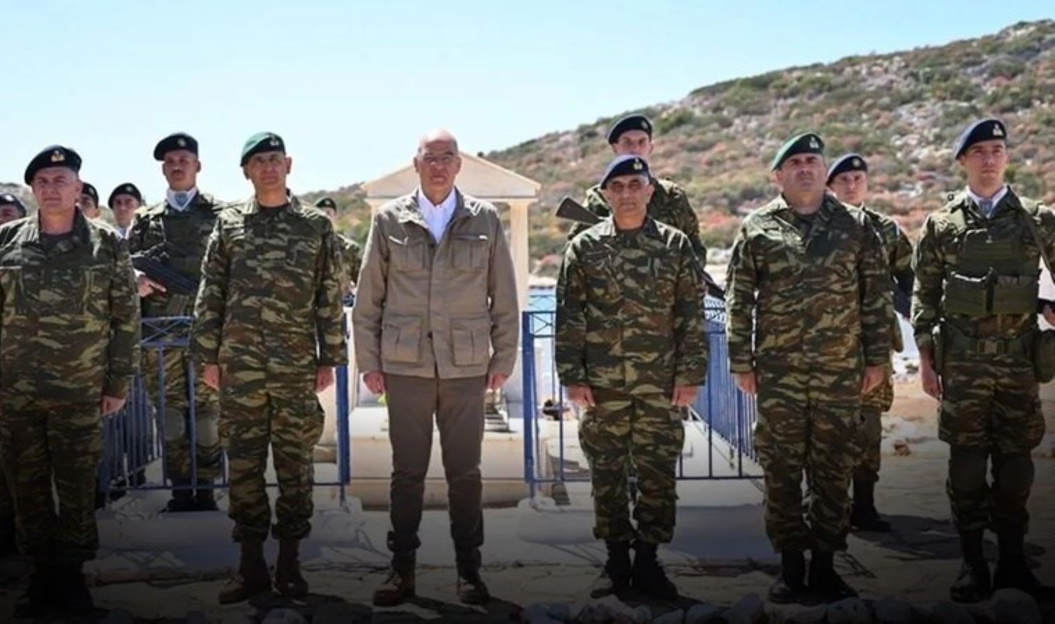 Yunanistan Savunma Bakanı Dendias: Türkiye Varoluşsal Bir Tehdit 2 yunanistan-savunma-bakani-dendias-turkiye-varolussal-bir-tehdit-nO6LVqXW.jpg