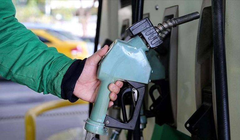 Akaryakıt Fiyatlarına Yeni Zam: Motorin ve Benzinde Artış Bekleniyor 6 akaryakit-fiyatlarina-yeni-zam-motorin-ve-benzinde-artis-bekleniyor-j9KWbWpc.jpg