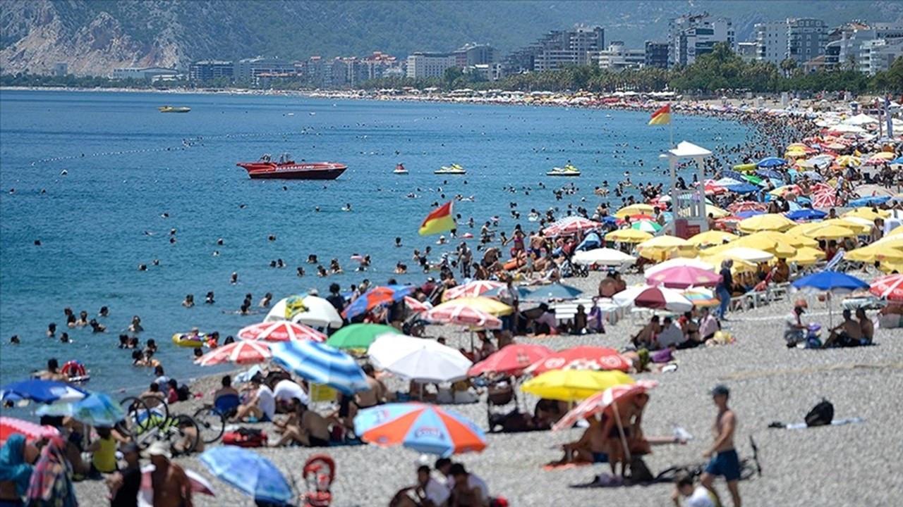 Antalya'da Kurban Bayramı Tatilinde Turist Rekoru: 5 Milyon Ziyaretçi 2 antalyada-kurban-bayrami-tatilinde-turist-rekoru-5-milyon-ziyaretci-U7REEzw2.jpg