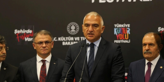 Bakan Ersoy: Kültür ve Sanatla Bütünleşmiş Bir Turizm Vizyonuyla Van Kültür Yolu Festivali