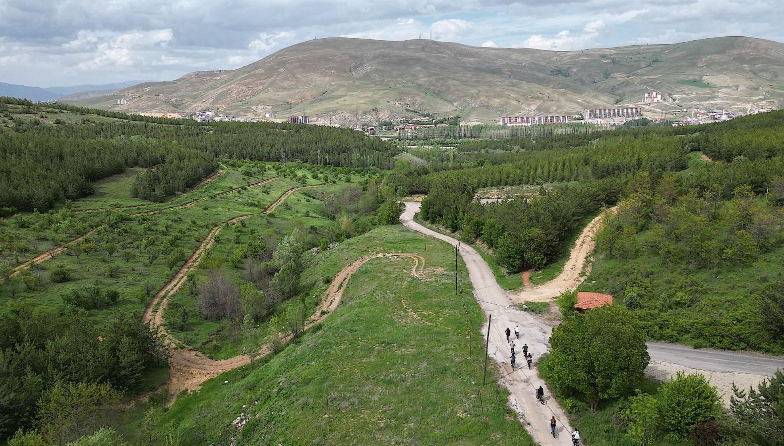 Bayburt Ormanı: Doğanın Yeni Rotaları 2 bayburt-ormani-doganin-yeni-rotalari-6E36rmkA.jpg