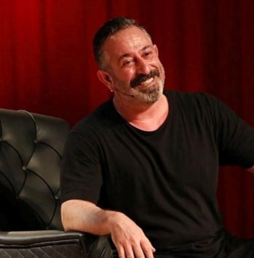 Cem Yılmaz'ın Göz Sağlığı Sorunu ve G.O.R.A Filminin Devamı 9 cem-yilmazin-goz-sagligi-sorunu-ve-gora-filminin-devami-yMJyDpwJ.jpg