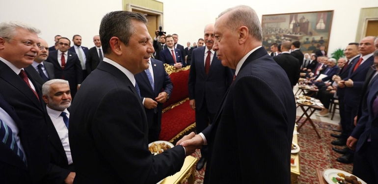 CHP Lideri Özgür Özel’den AYM Başkanı Kadir Özkaya’ya Ziyaret 6 chp-lideri-ozgur-ozelden-aym-baskani-kadir-ozkayaya-ziyaret-cTEOBDVe.jpg