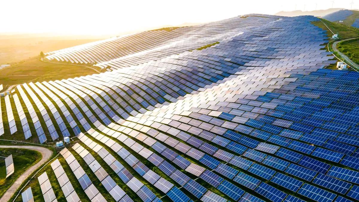 Çin'de Dev Güneş Enerji Santrali Açıldı 3 cinde-dev-gunes-enerji-santrali-acildi-3hJBa5pl.jpg